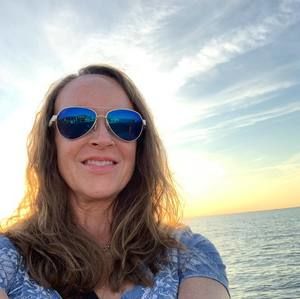 Meet your Posher, Lori